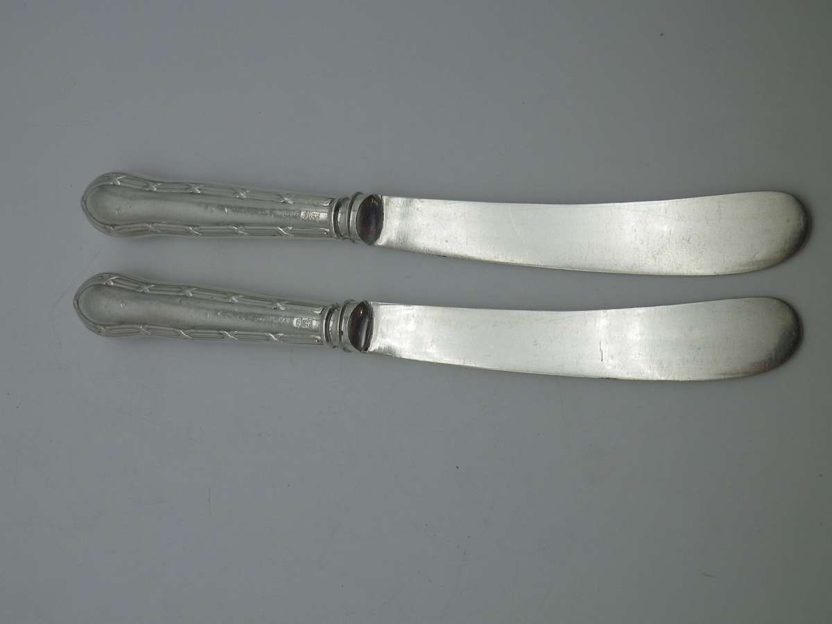 Pair Antique Sterling Silver Butter knives. Sheffield, 1921. Frederick C Asman & Co.