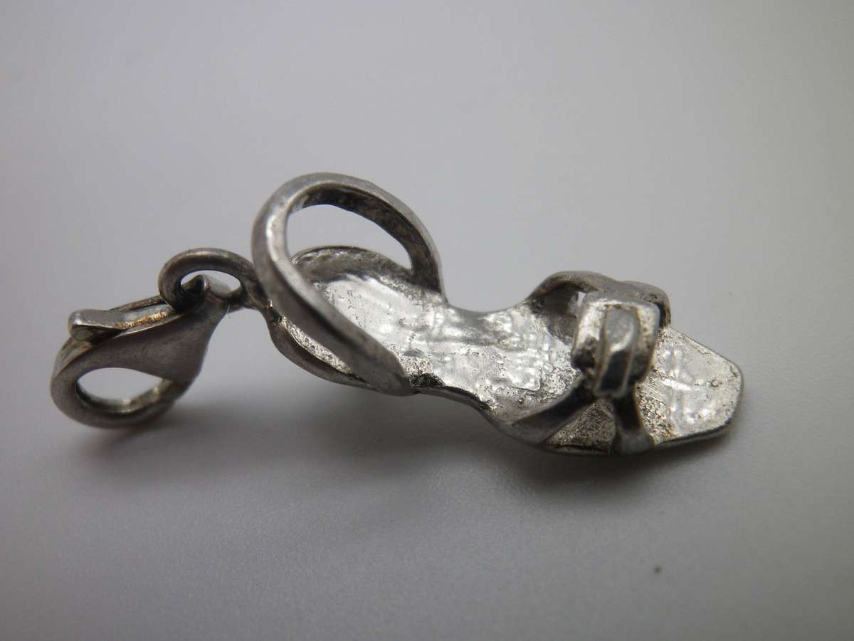 Cute Sterling Silver Vintage SHOE charm. 2cm. 1.73g