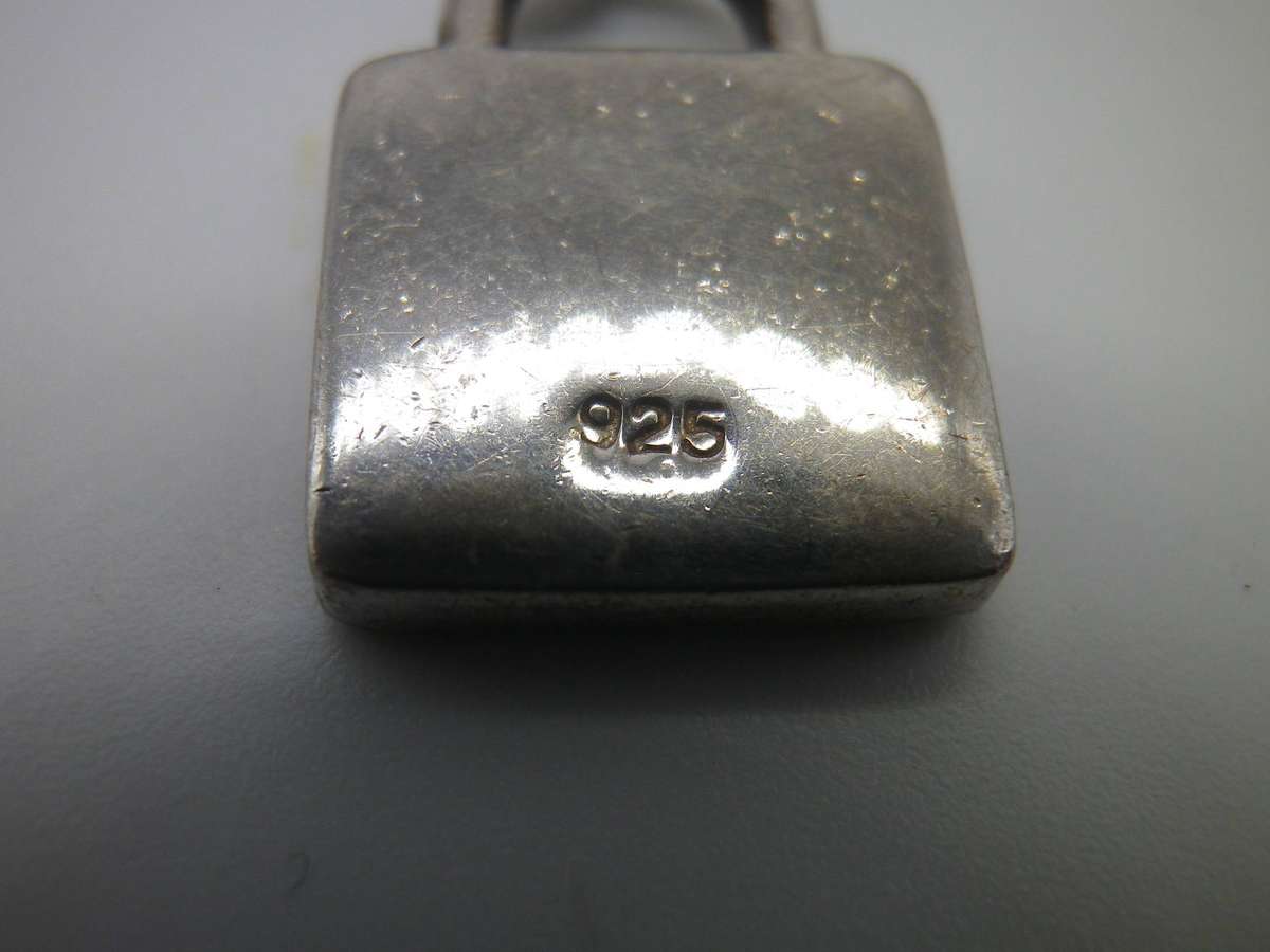 Cute Sterling Silver & CZ padlock design pendant. 10.8g. 46.5cm long