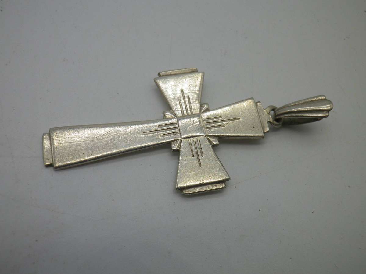 Beautiful Hallmarked Sterling Silver Cross Pendant. Sweden, 1960.  Ge-Kå Smycken 5 x 2.5cm. 3.7g
