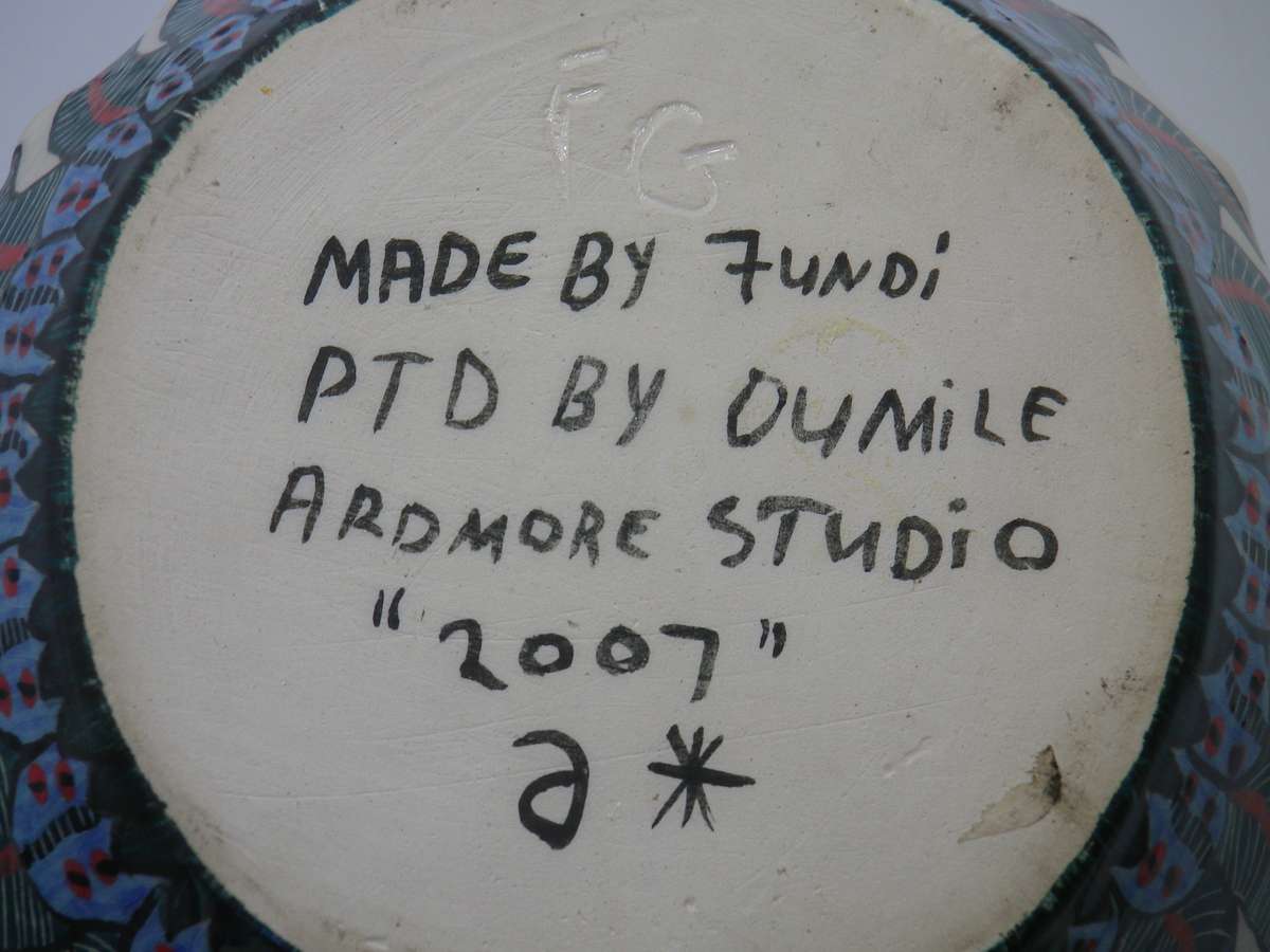 Pretty ARDMORE STUDIO bowl. 2007. 15cm Made by Fundi, Painted by Dumile