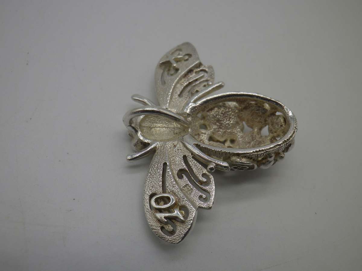 JENNA CLIFFORD Large Sterling Silver BEE DESIGNER pendant on Silver chain 4.5x3cm 21g EXQUISITE