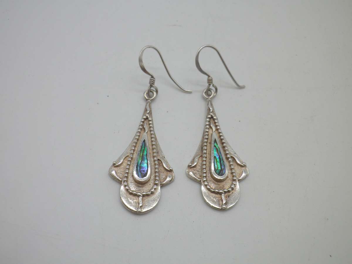 Sterling Silver & Paua Shell earrings. 4cm long. 8.24 grams. Gorgeous