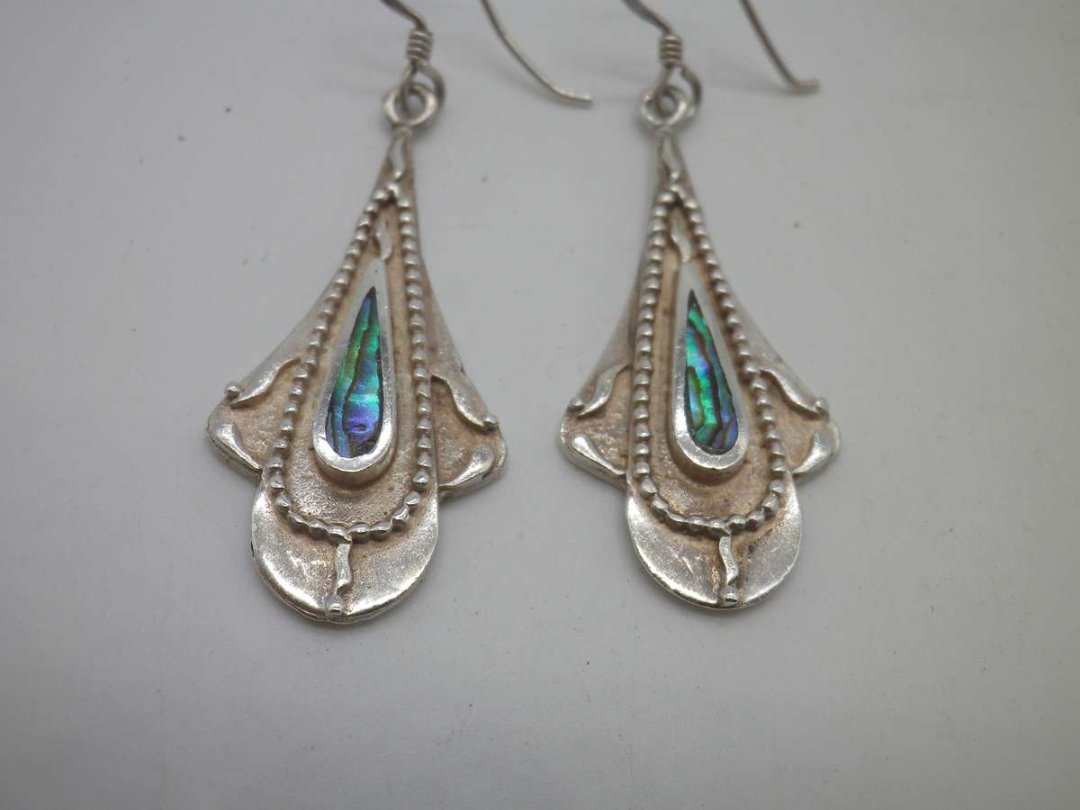 Sterling Silver & Paua Shell earrings. 4cm long. 8.24 grams. Gorgeous