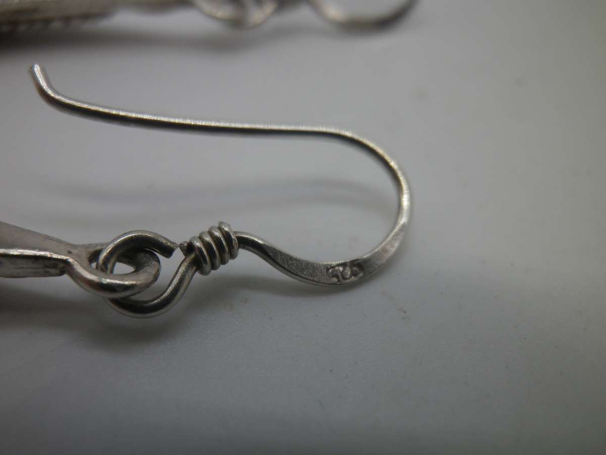 Sterling Silver & Paua Shell earrings. 4cm long. 8.24 grams. Gorgeous