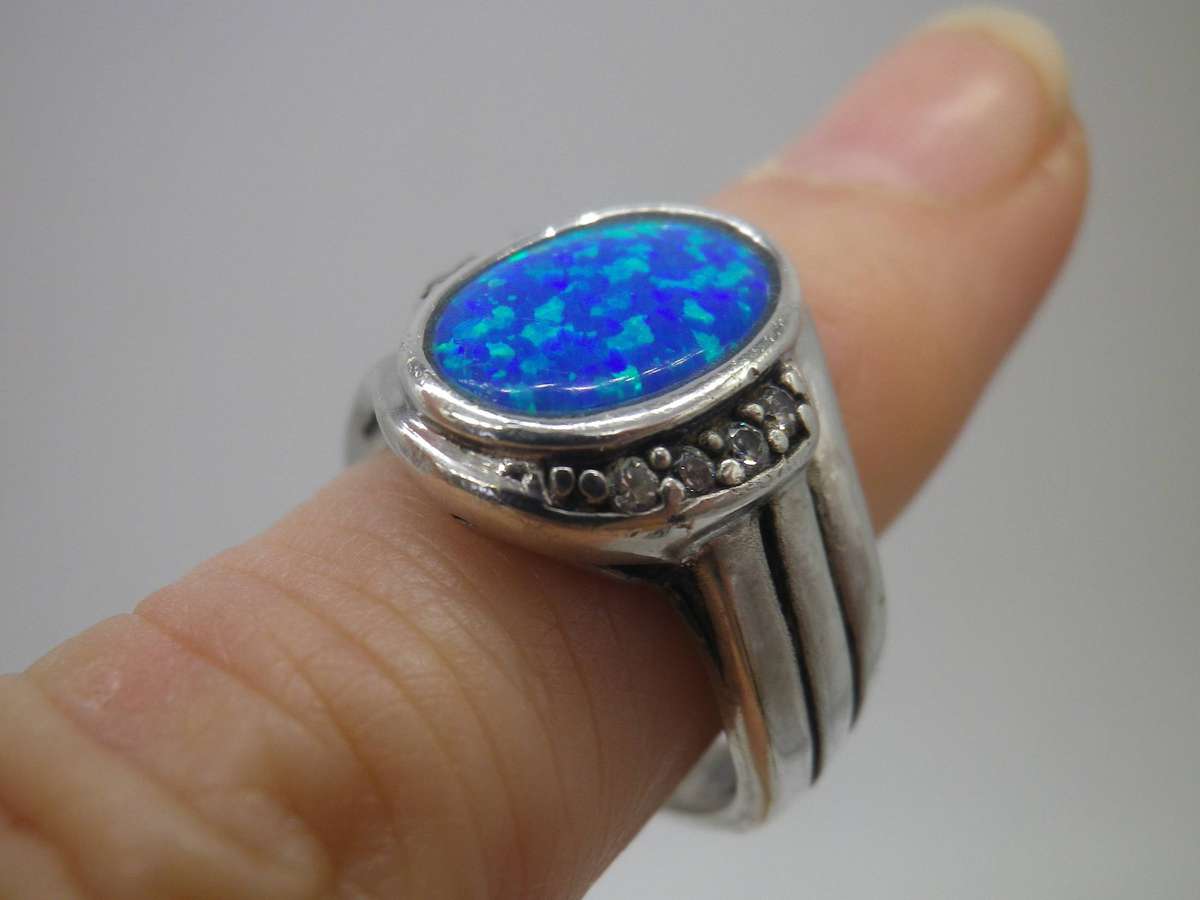 Quality Designer Mexican Sterling silver & lab created Blue Opal ring. Size: N. 6.4g