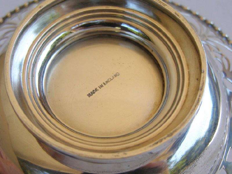 Hallmarked Sterling Silver Pedestal bon bon dish. Birmingham 1946 Adie Brothers & Co. 78 g