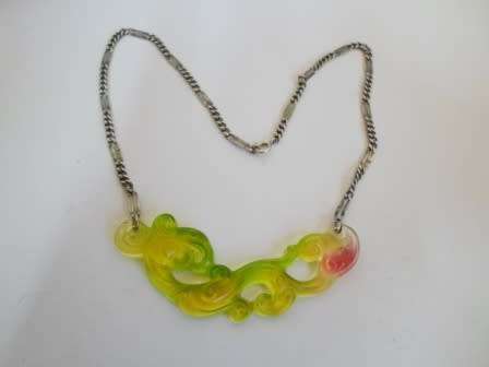 CHINESE CRYSTAL "BACKWARD GLANCE AT CLEAR CLOUDS PHOENIX" PENDANT & SILVER CHAIN. 2014 LIULI