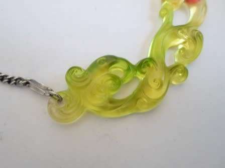 CHINESE CRYSTAL "BACKWARD GLANCE AT CLEAR CLOUDS PHOENIX" PENDANT & SILVER CHAIN. 2014 LIULI