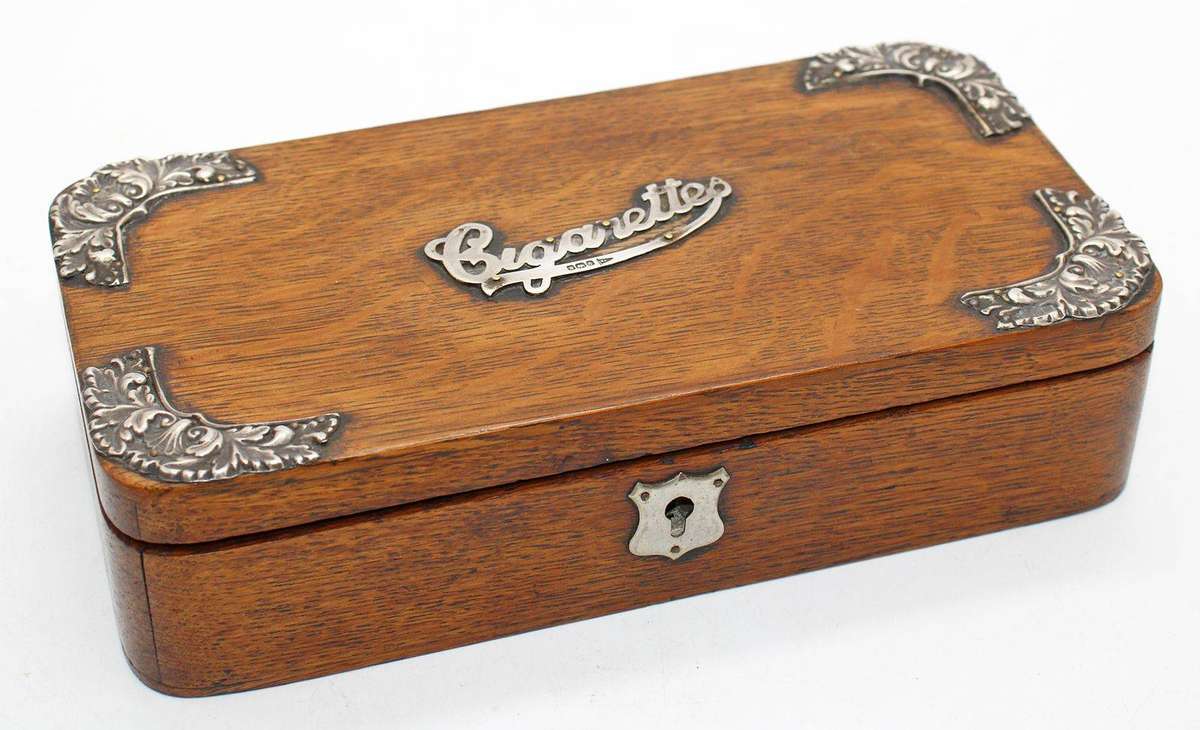 Antique Oak Silver Mounted Cigarette Box, Walker & Hall, Sheffield 1910. 21.5cm