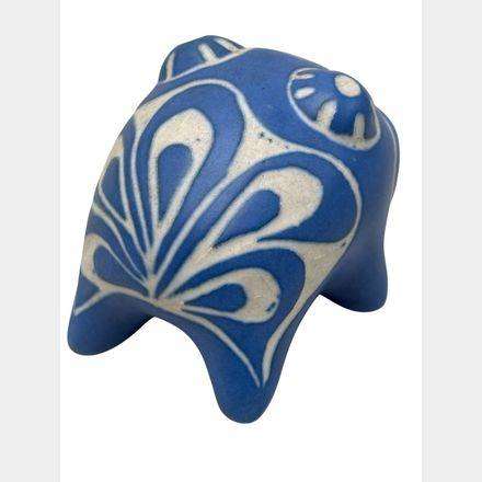 Rare PABLO ZABAL, Chile blue and white folk art ceramic FROG. 8 x 6 x 6cm