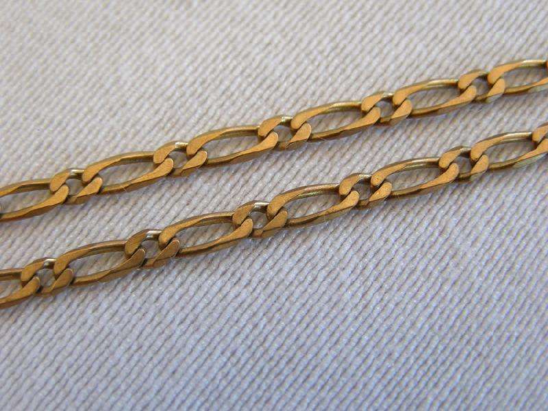 9ct Gold Necklace. 41cm long. 4.7 grams. Stamped. Excellent Condition