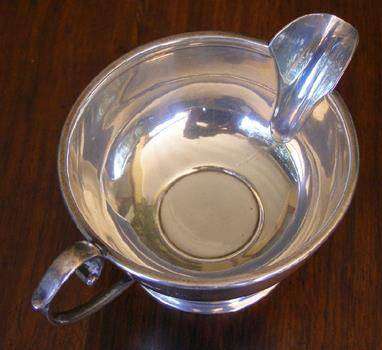 HALLMARKED STERLING SILVER CREAMER. Birmingham 1934. Joseph Gloster. 103g 13.8x 6cm