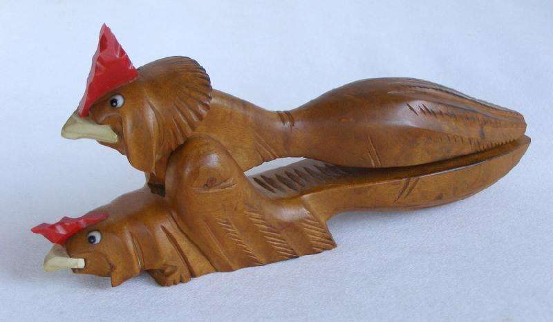 Hilarious Vintage wooden NUTCRACKER. Chickens in RISQUE pose. 21 cm. Excellent Condition