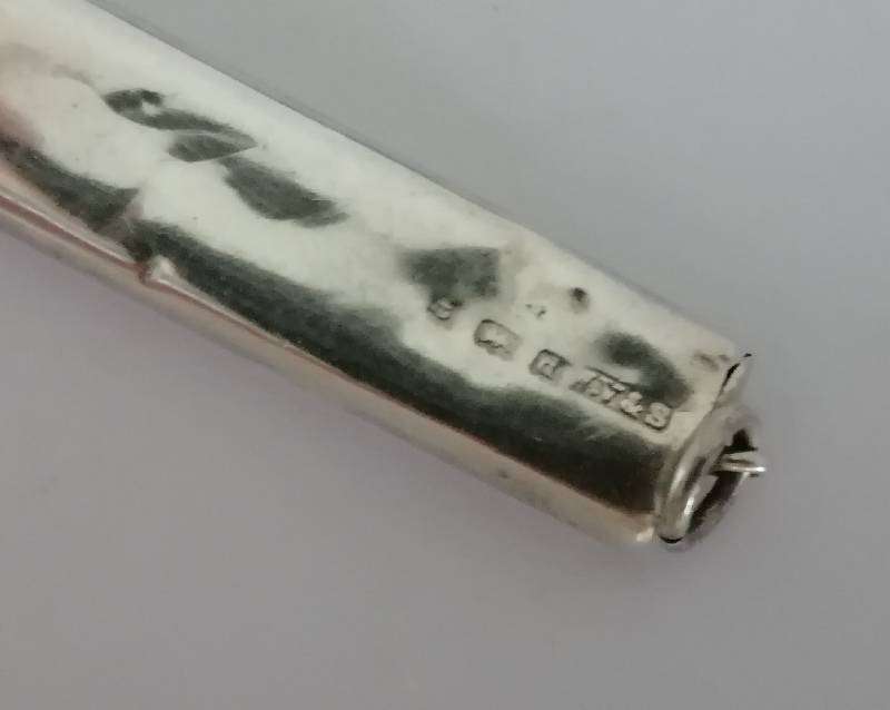 For SALVA NOS ONLY PLEASE! Hallmarked silver Chatelaine pencil. Birmingham 1903. 9 x 6.5cm 3.9g