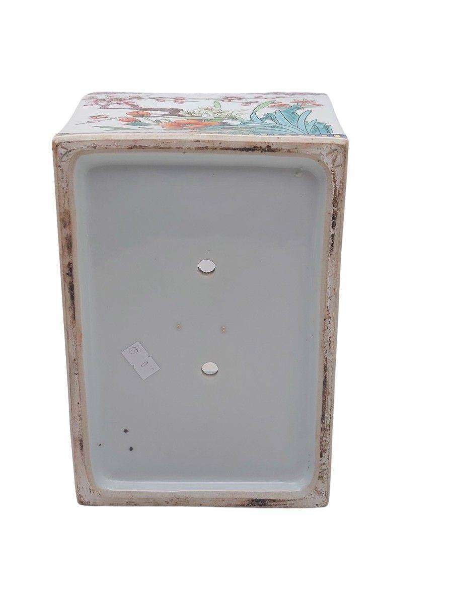 Chinese Hand Painted Famille Rose Planter 23 x 17 x 17cm