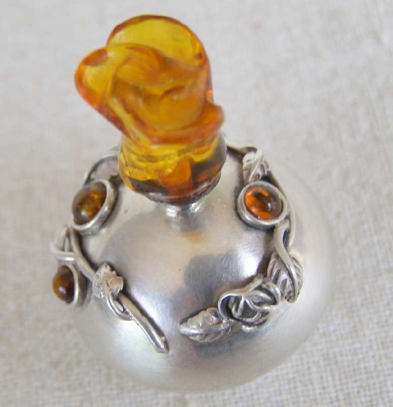 Exquisite Miniature Silver Travelling Perfume bottle. Amber Rose finial & cabochon insets 4.5cm 16g
