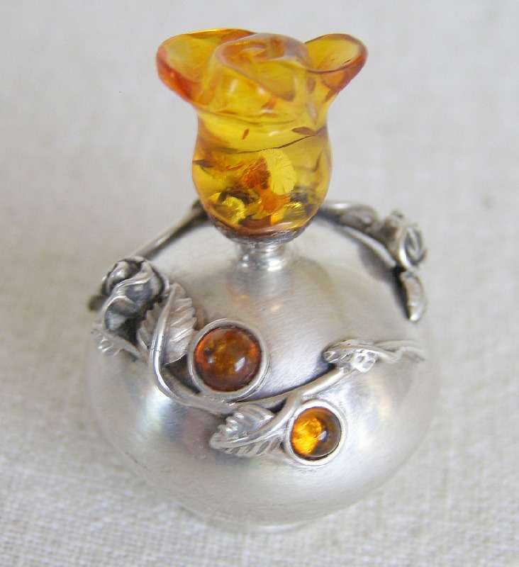 Exquisite Miniature Silver Travelling Perfume bottle. Amber Rose finial & cabochon insets 4.5cm 16g
