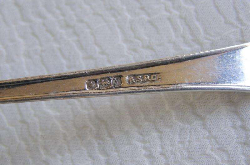 Hallmarked silver spoons. Sheffield, 1941. Angora Silver plate Company. 60g