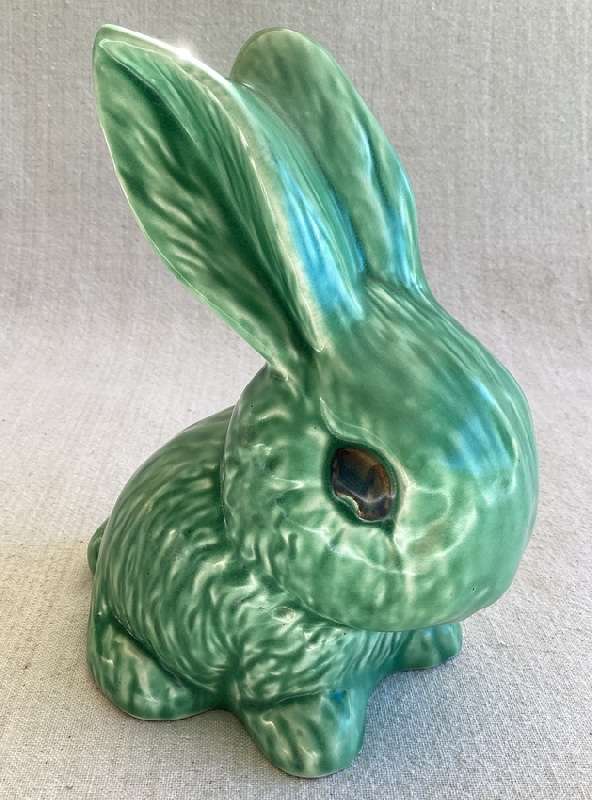 Large Vintage SYLVAC Bunny. Model 1026 17cm Excellent Condition