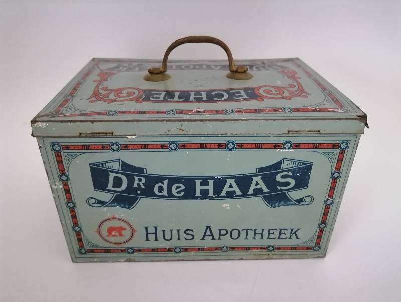 Dr de Haas Vintage Litographed Apothecary tin. 22cm RARE!!