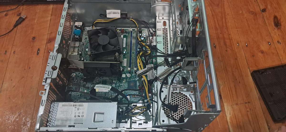 Lenovo Desktop PC (No HDD)