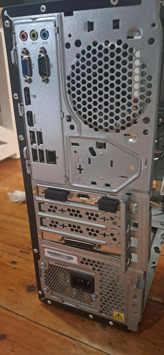 Lenovo Desktop PC (No HDD)