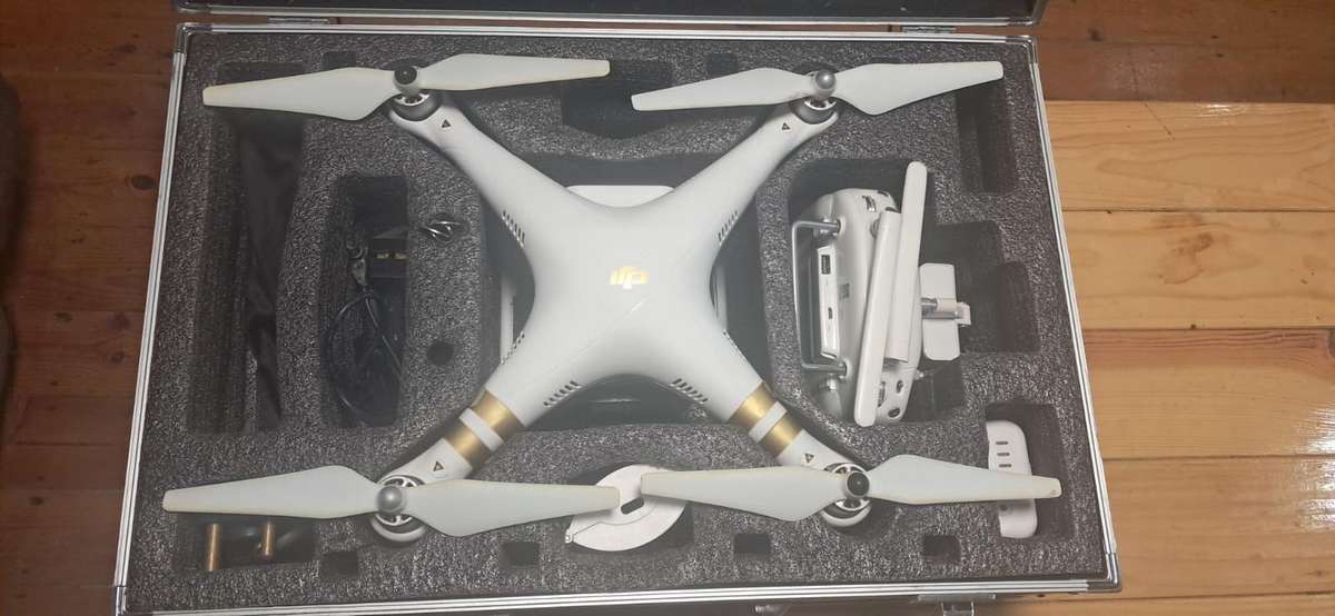 DJI Phantom 3 Professional 4K Quadcopter Camera Drone W323B