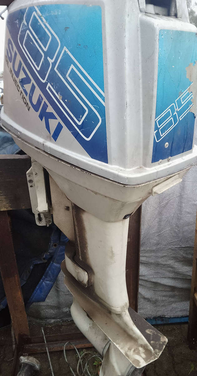 Suzuki 85cc 2 stroke boat motors