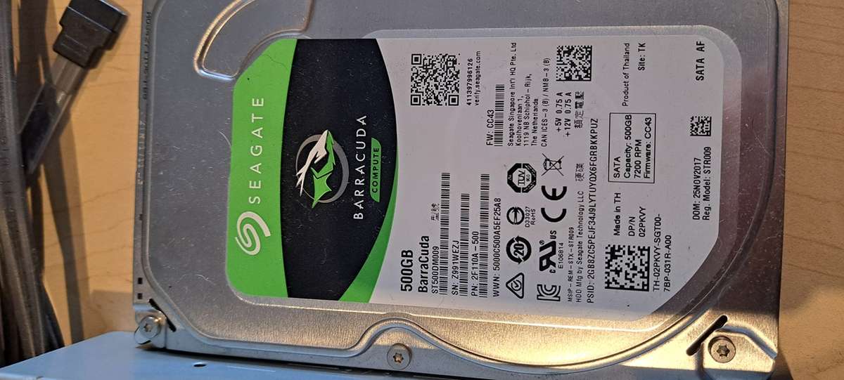 2 x Sata Hard Drives + DVD RW + 10 x Long Sata Cables