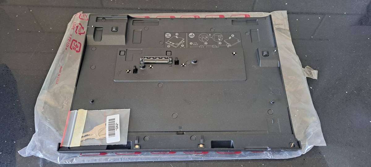Lenovo ThinkPad Ultrabase Series 3 Docking Station Brand new With Keys