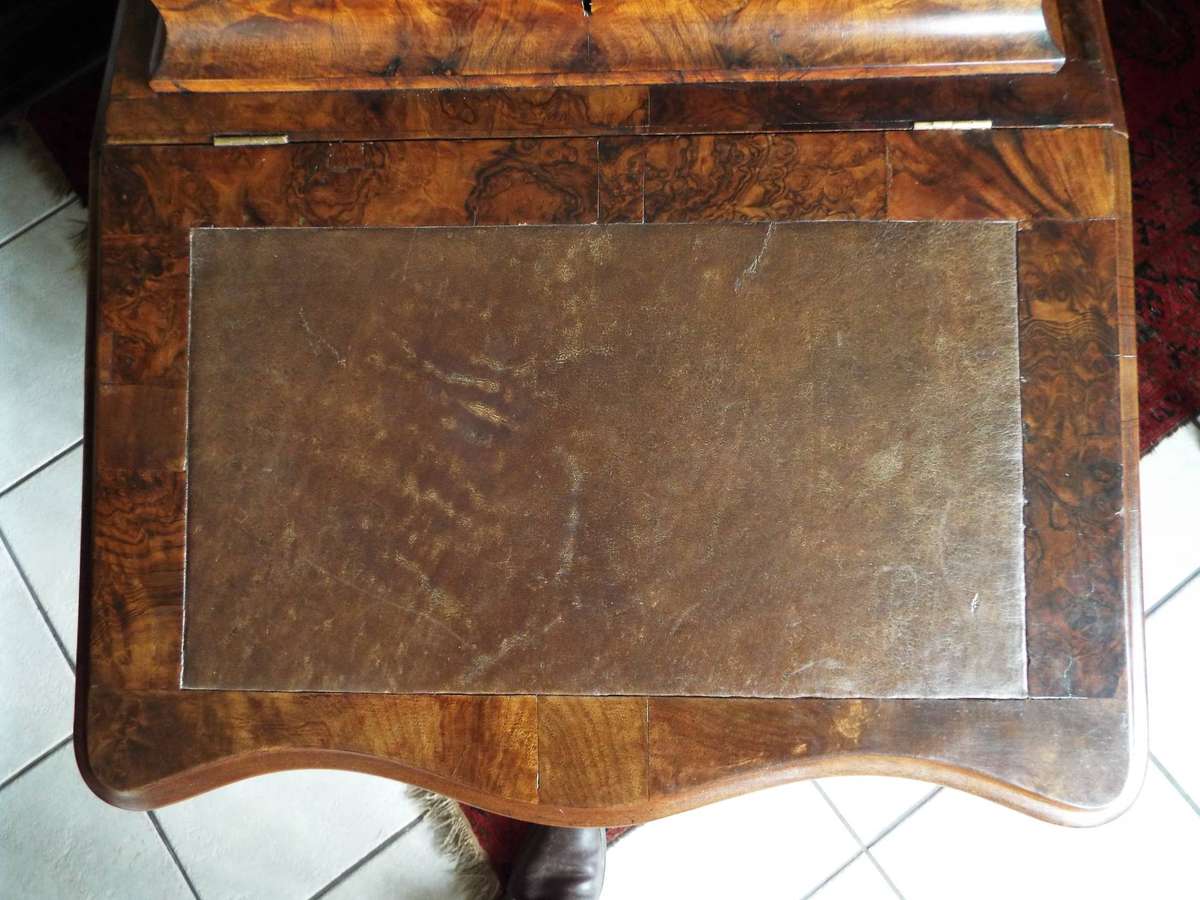 Antique Victorian  Burr Walnut Davenport. Circa 1860-1870. Ref. FU-1