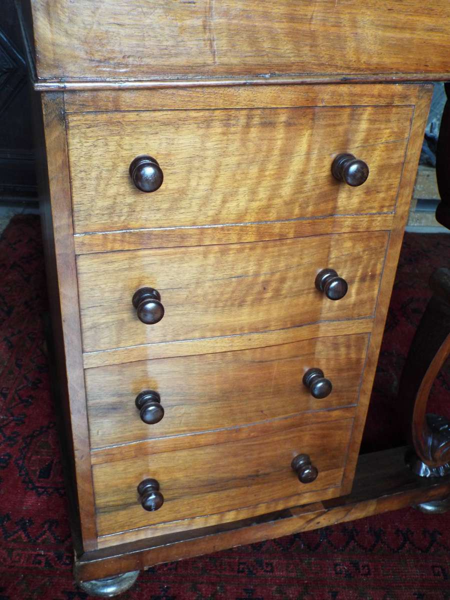 Antique Victorian  Burr Walnut Davenport. Circa 1860-1870. Ref. FU-1