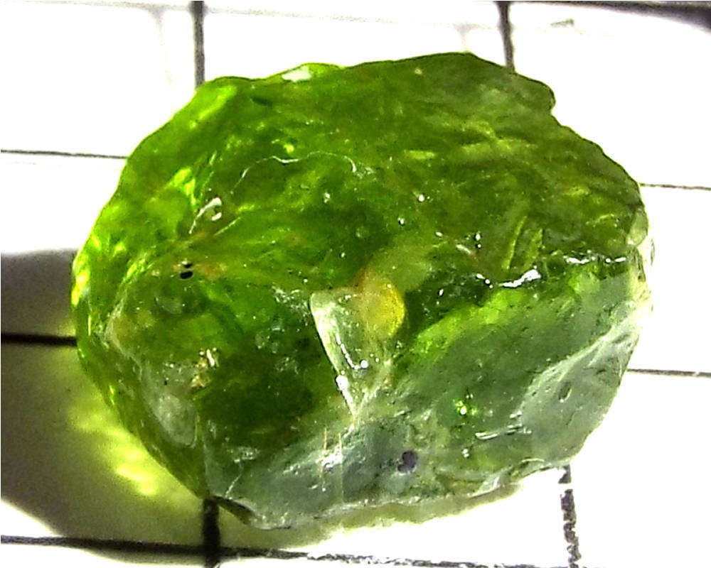 Top facet-grade natural gemstones - Peridot 20.10 cts - Ref. PR-140