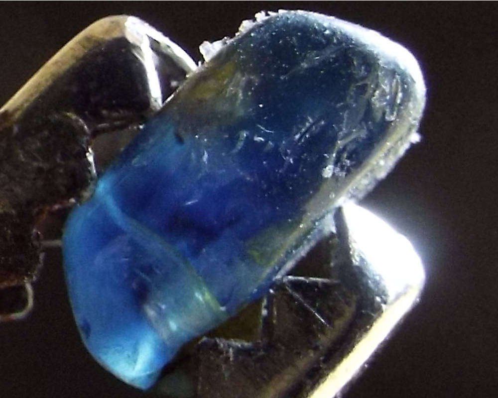 Top facet-grade natural gemstones -  Sapphire 3.81 cts - Ref. OSB-91