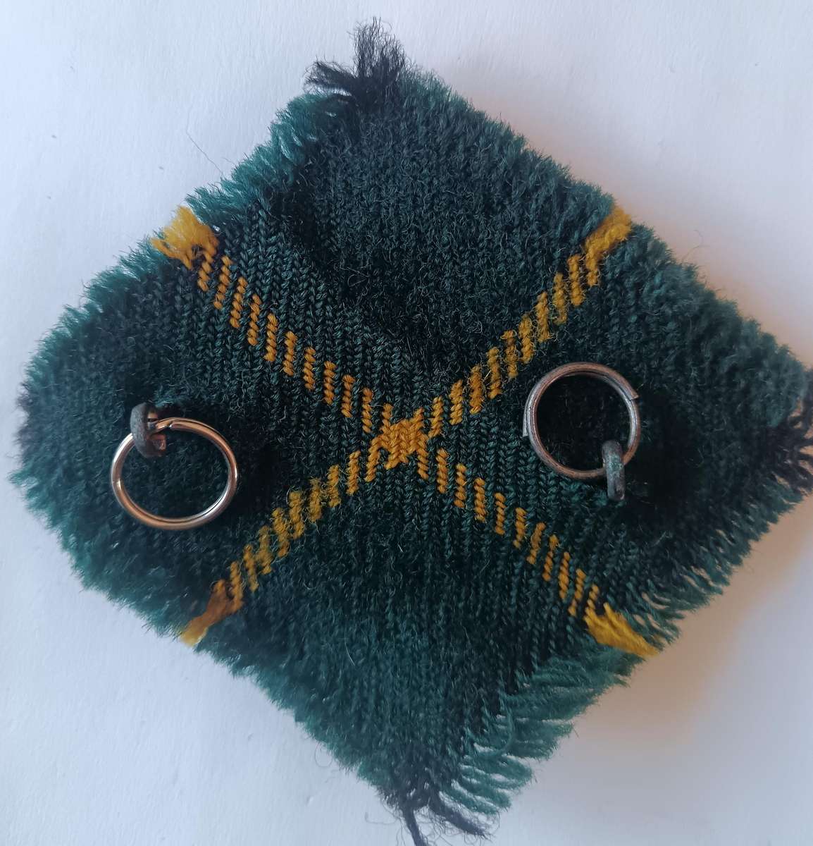 Cape Town Highlanders large headdress badge (CO220) with backing