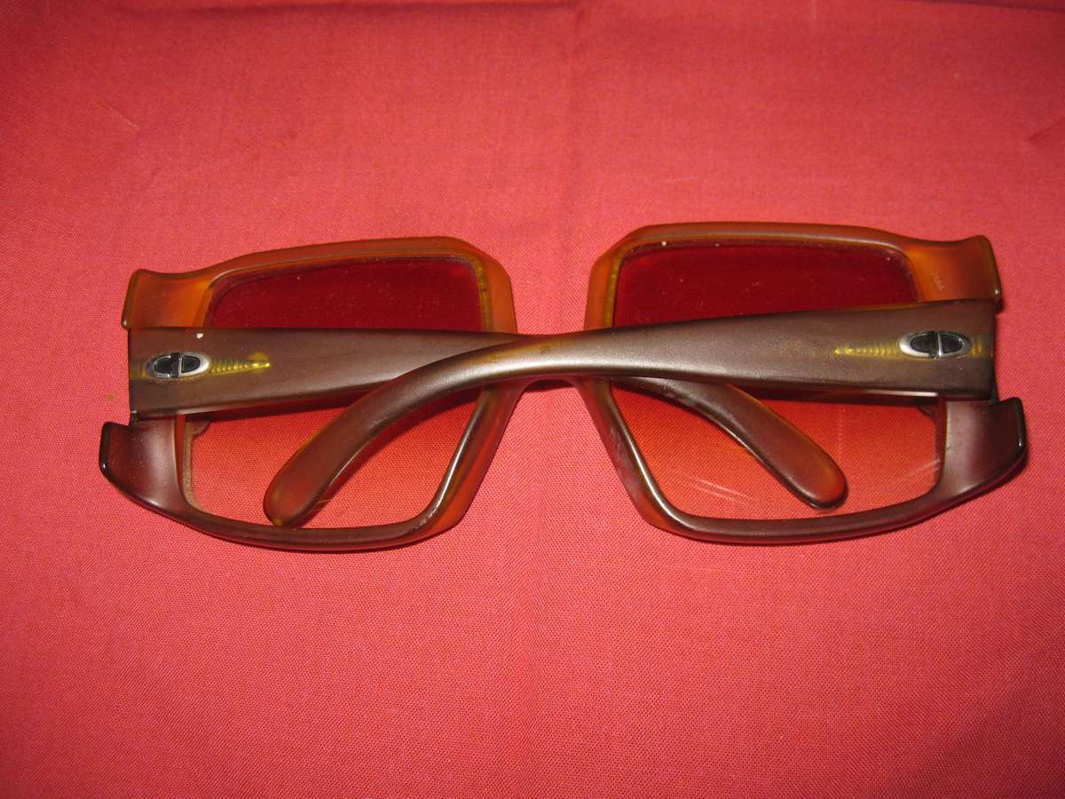 Christian Dior vintage oversized ladies sunglasses with pouch