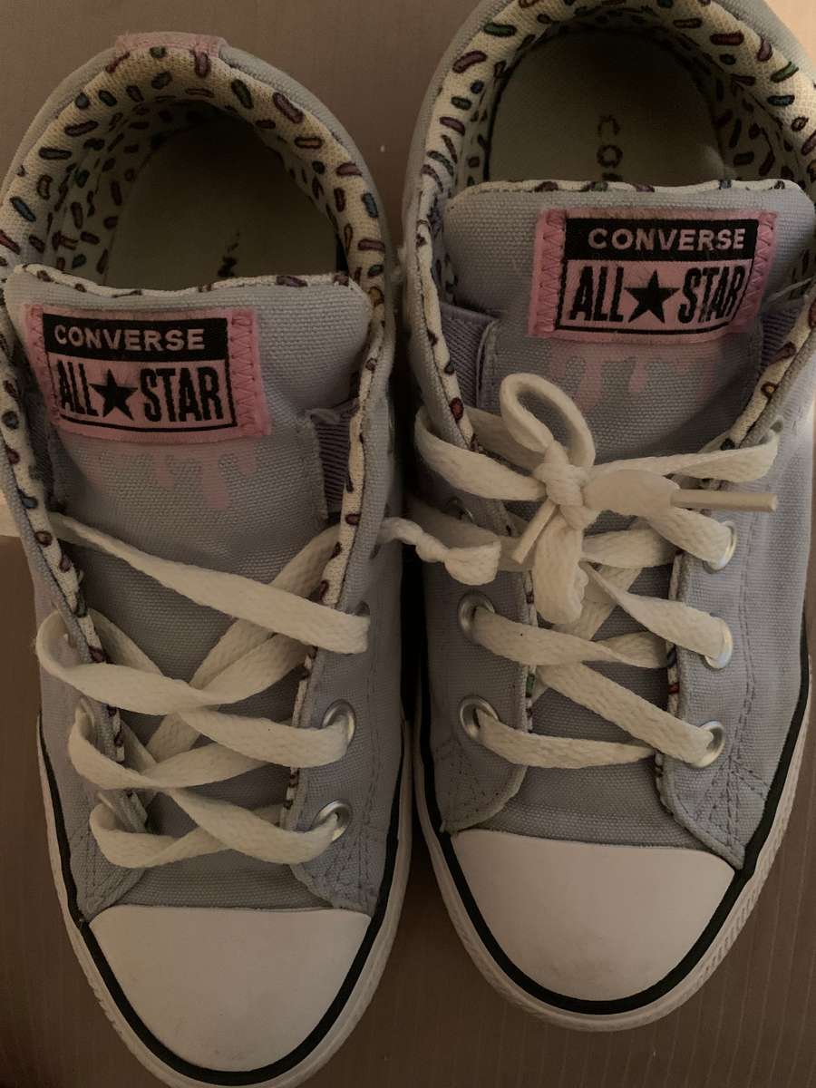 Gorgeous Converse Takkie