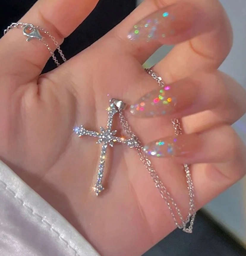Lovely diamante Cross design necklace