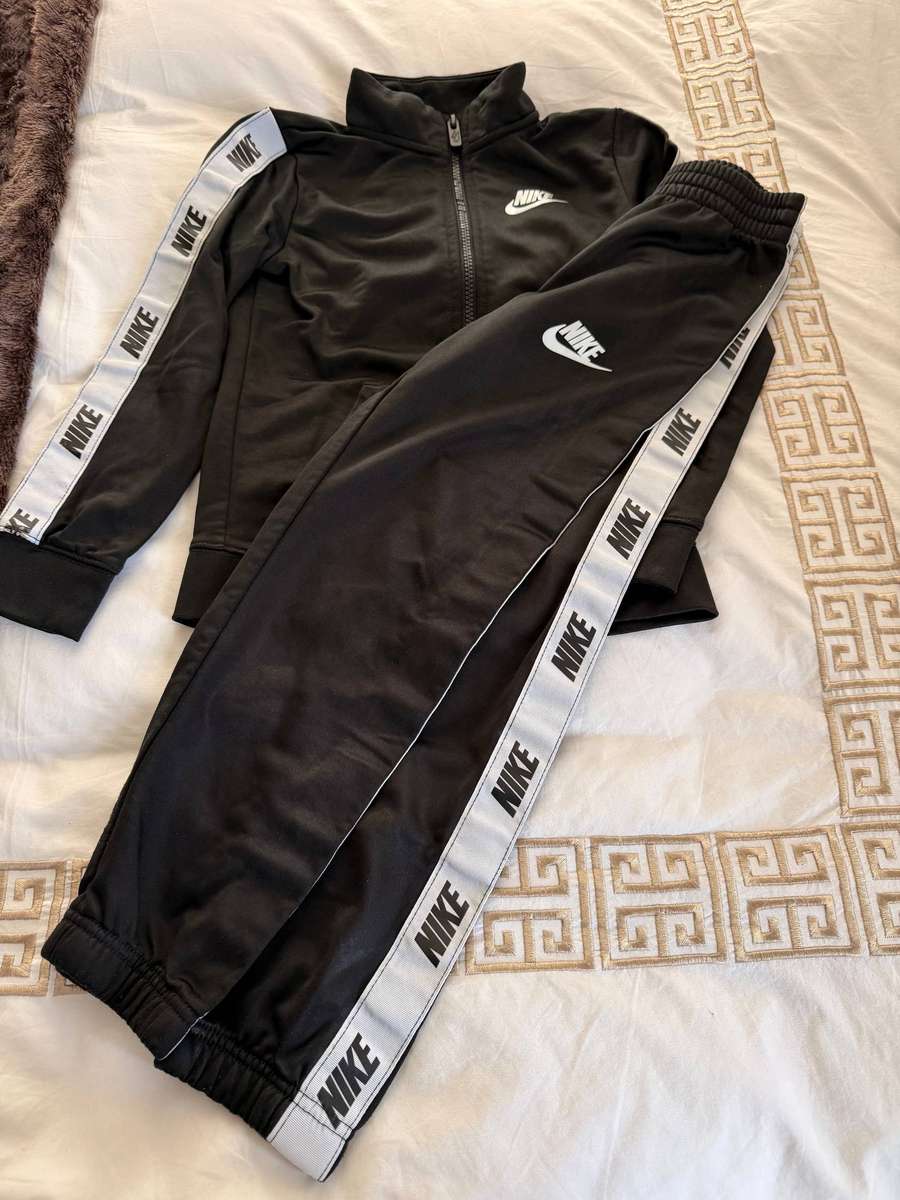 Sale: kids 2 piece Nike tracksuit