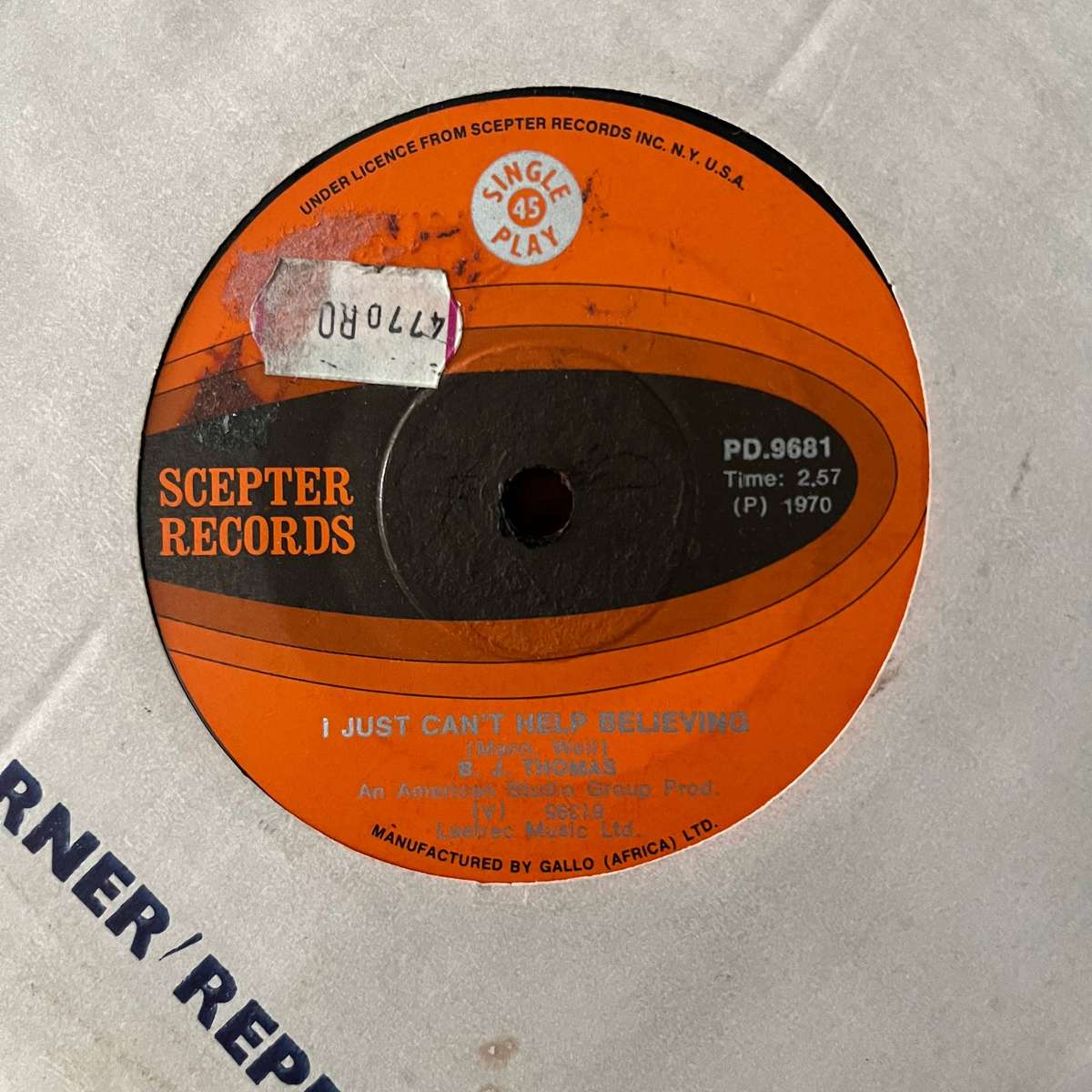 B.J. Thomas - I Just Can't Help Believing Vinyl 7 Inch Single South African Press