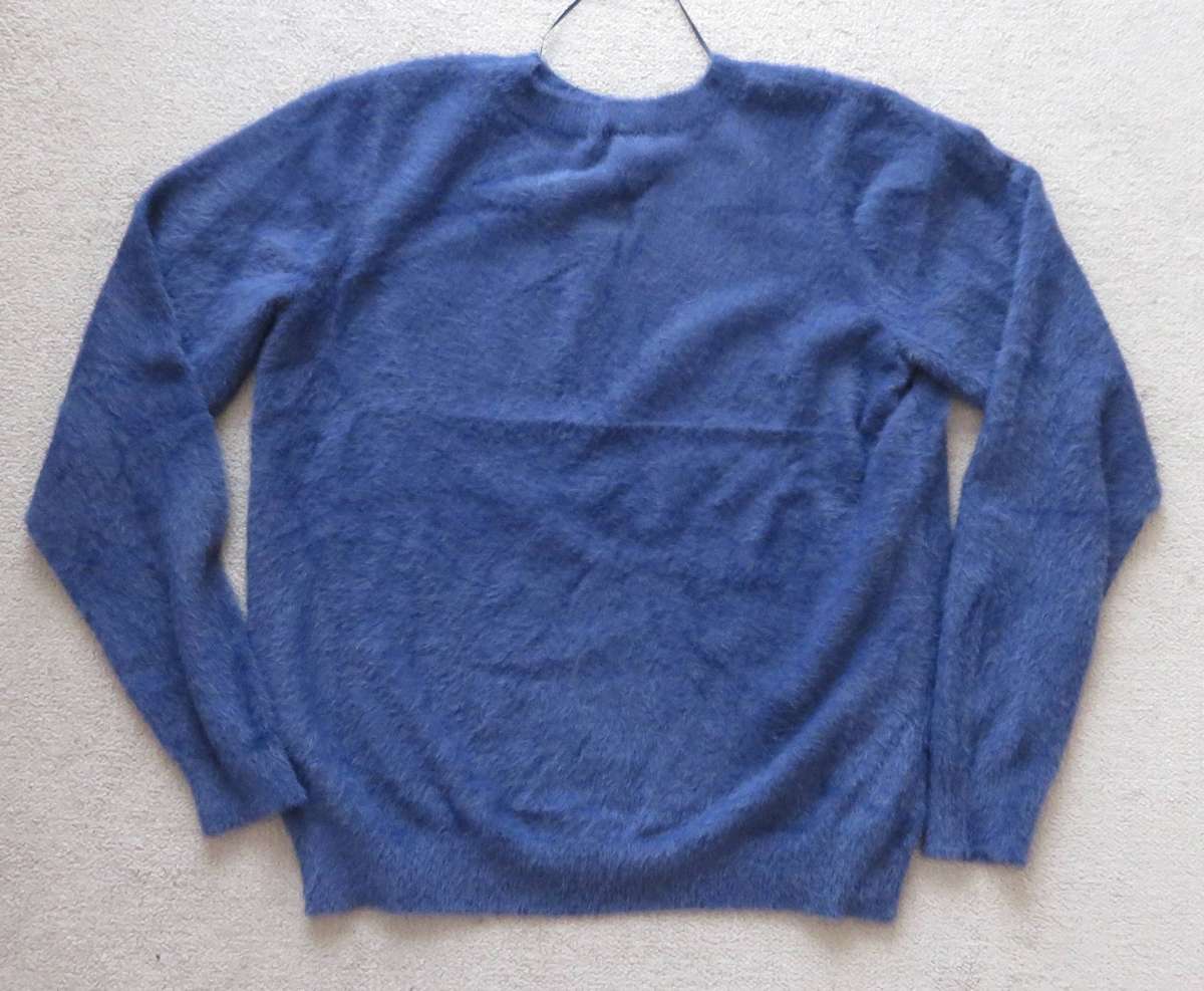 BRAND  NEW   -   Ladies  Warm Jersey  -   Size  Medium/Large -   Beautiful  NAVY BLUE AND SO SOFT