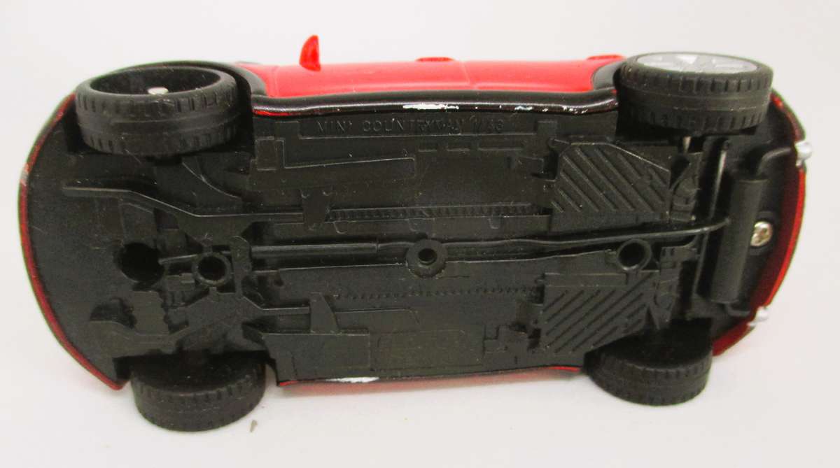 REALTIY MINI COOPER COUNTRYMAN ORANGE 1/64