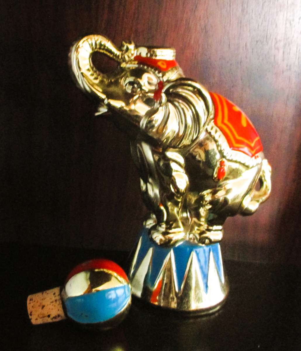 Lot of 2 Vintage Whiskey Decanter Circus Elephant 230mm high.
