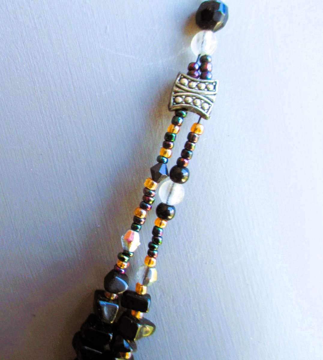Vintage black and clear bead necklace. 50cm