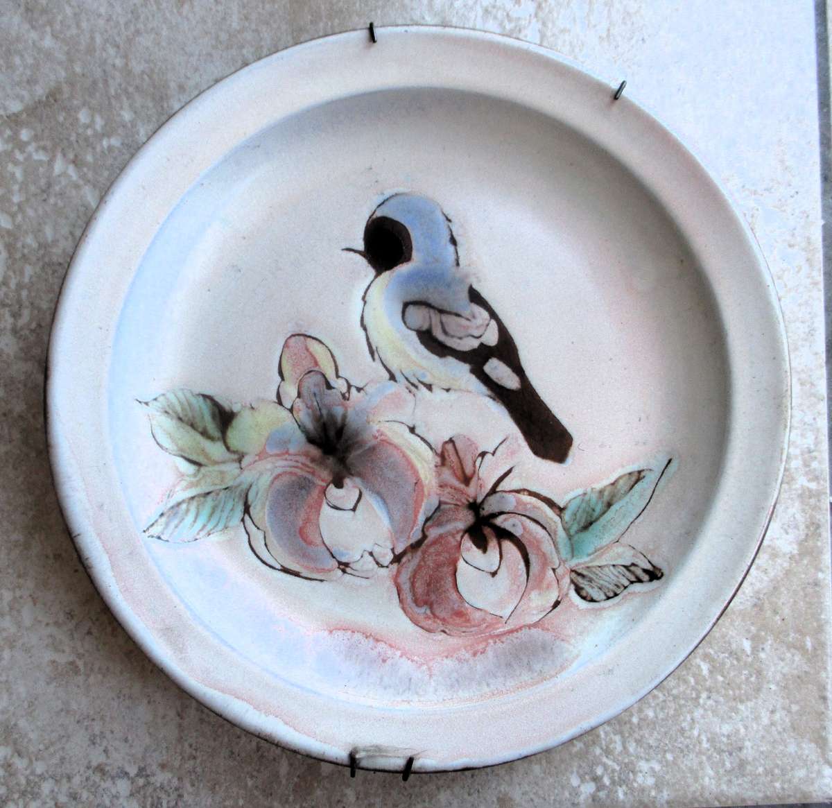 Creative Ceramic Hand painted Wall hanging plates, no markings. 250mm diameter.