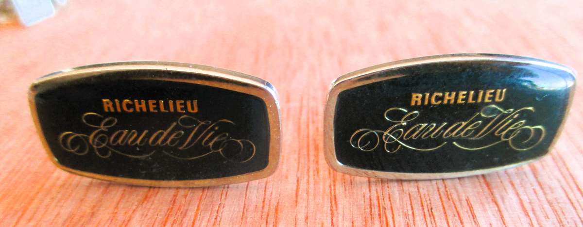 Vintage Richelieu Cufflinks.