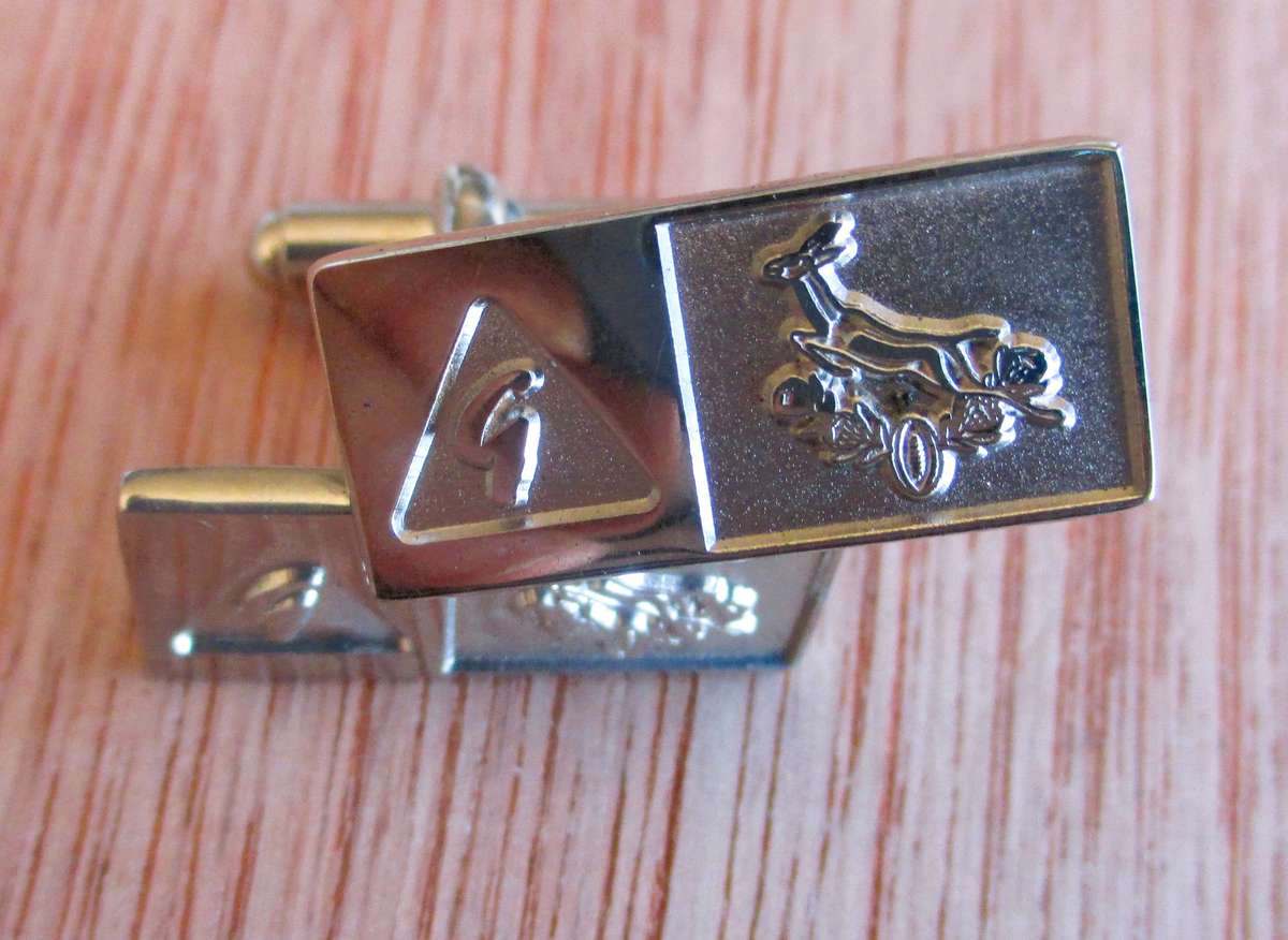 Vintage Silver color Springbok Cufflinks.