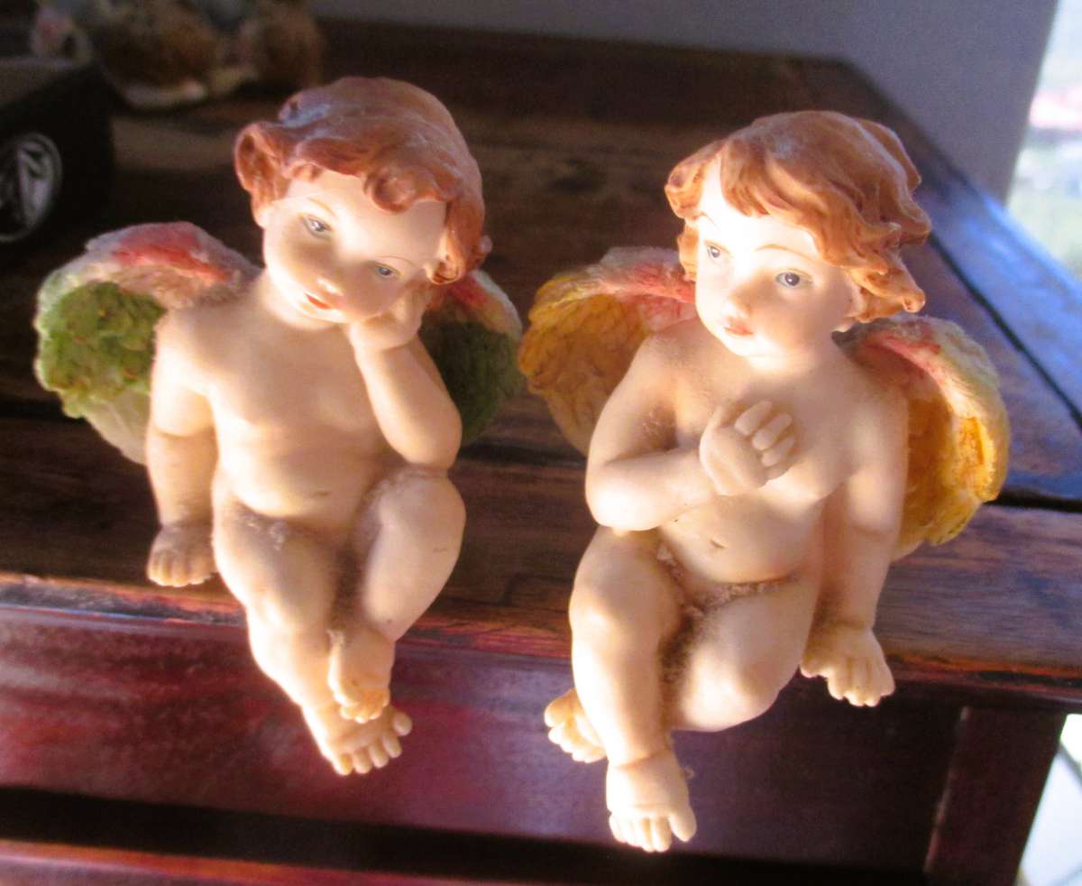 2x Vintage Cherub shelf sitting  Babies - Polyresin Collection - Hand Crafted figurene 80x50mm each