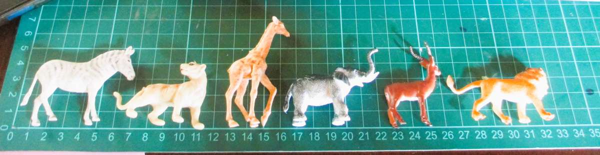 Lot of Vtg Plastic Farm Safari Zoo Animals. Scale as per photo.